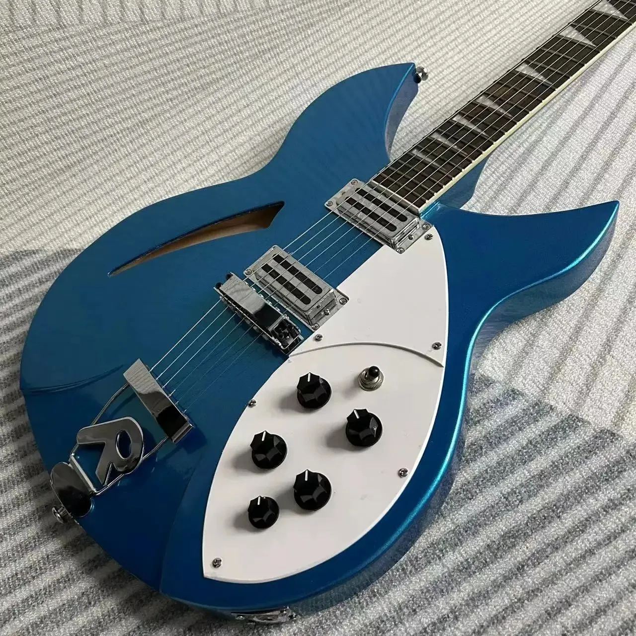 2026 new Hot Sale 330 Model Guitars Metallic Blue Color Rosewood Fretboard R Tail Bridge