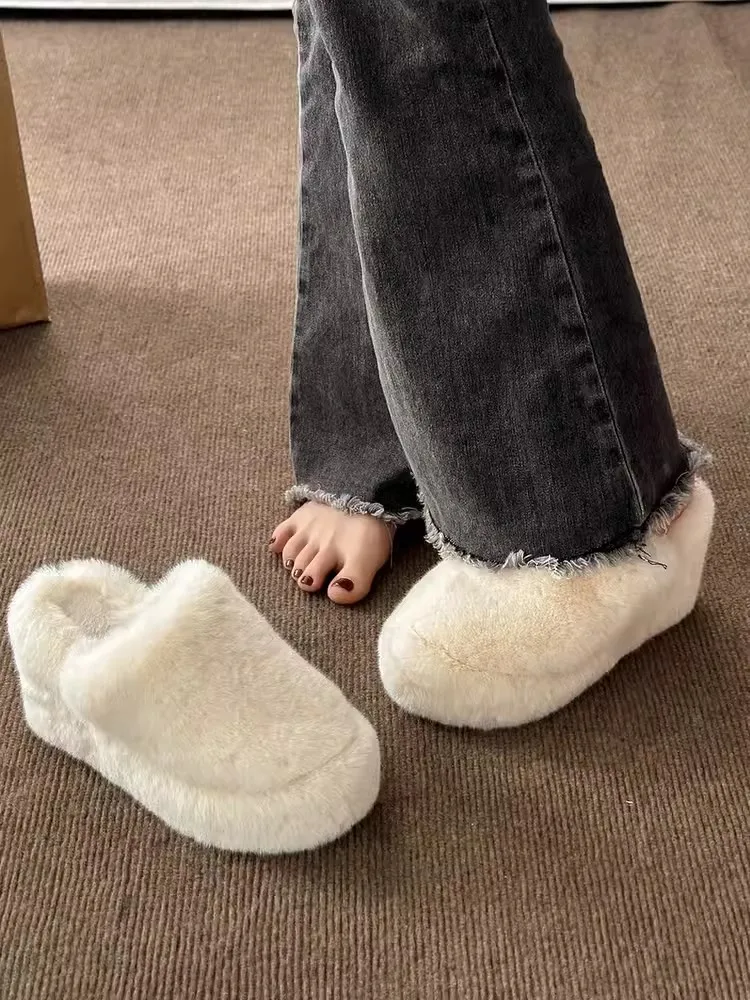 2023 New Warm Plush Winter Shoes Women Indoor Slippers Platform Thick Sole Slippers Female Indoor Round Toe Fur Slippers Women