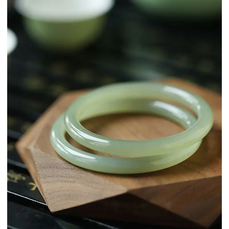 

Браслет Нефритовое кольцо, Джингл, Пружинная вода на дне льда, Зеленая вода на озере