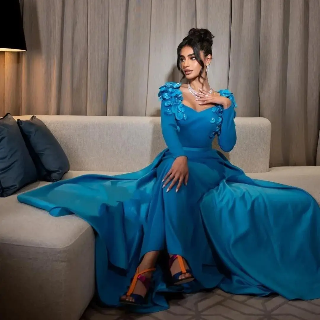 Robe de soirée bleue pour femmes saoudiennes, robes de Rh, robes de soirée à fleurs 3D, manches longues, longueur de balayage initiée, robes de mariée