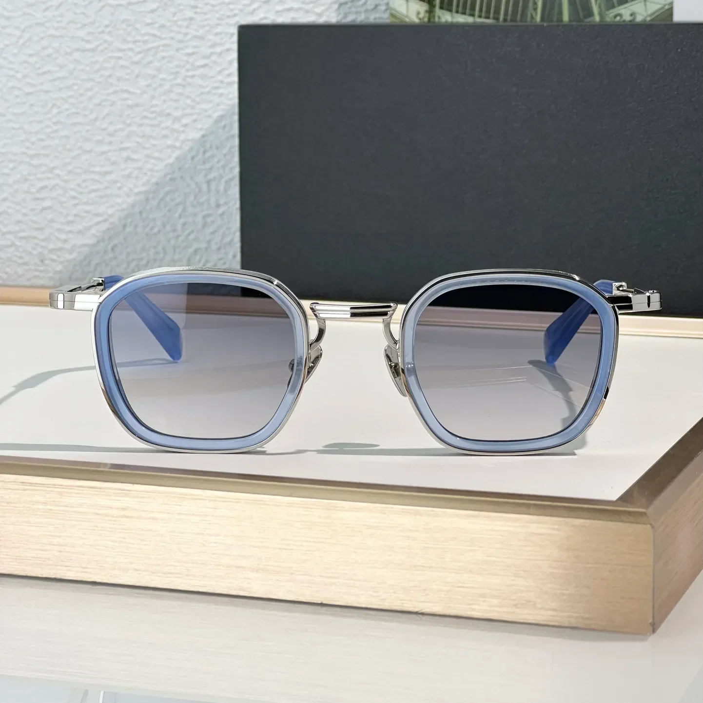 Occhiali da sole alla moda per donna e uomo LEO2 Piastra retrò anti-ultravioletti Full Frame Occhiali dal design speciale Scatola casuale