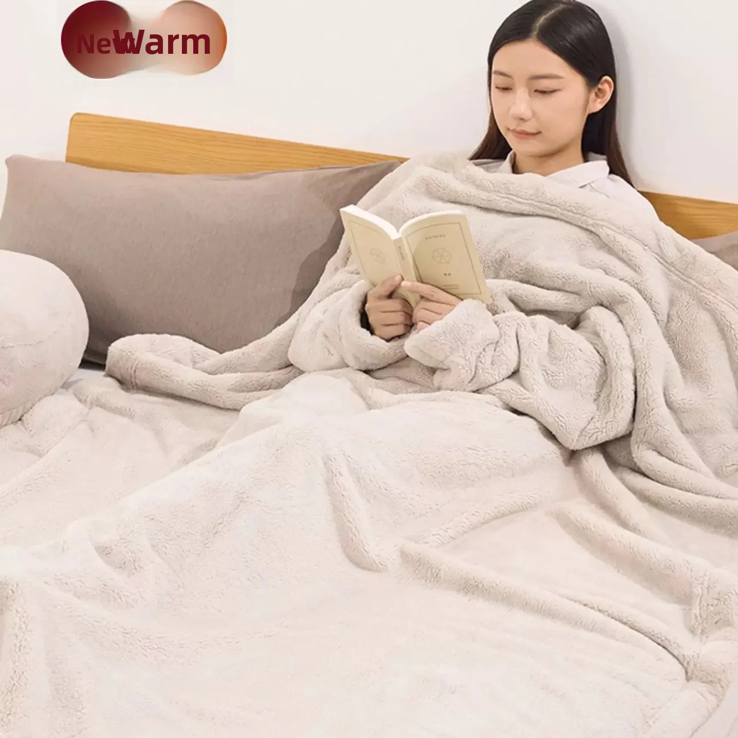 

Warm Soft Microfiber Blanket with Sleeve Design Allows Free Movement of Both Hands Ideal for Autumn Winter Seasons Japanese S...