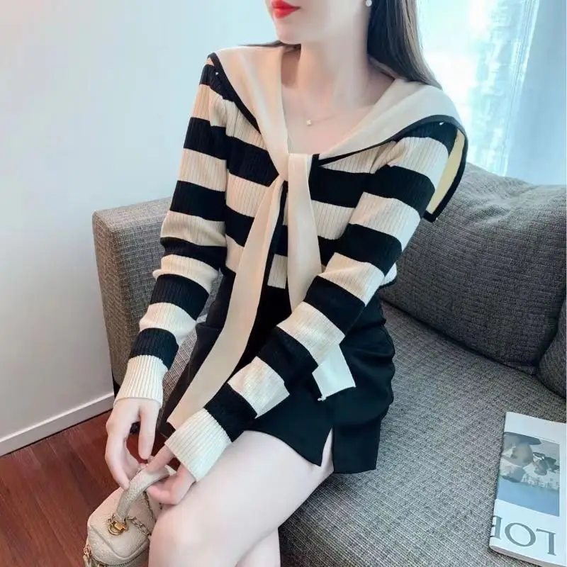 سترة نسائية مخططة بياقة بحرية ، ملابس تريكو ضيقة وتنحيف ، ملابس رائجة ، تصميم مناسب للخريف والشتاء ، ريترو