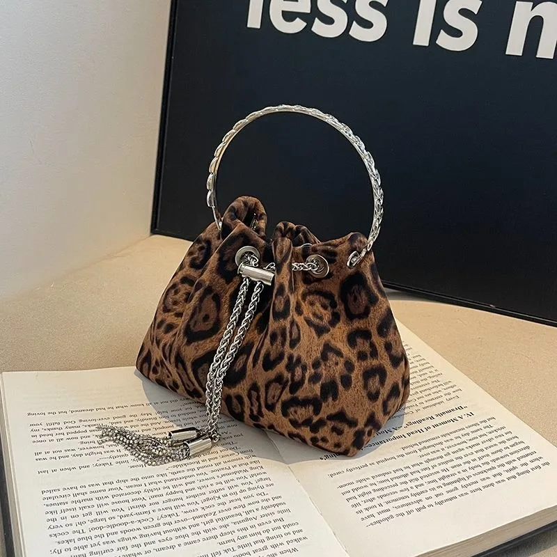 

Интернет-знаменитости с леопардовым принтом, сумка-ведро, модная сумка на цепочке в иностранном стиле, женская сумка на плечо, трендовая ретро-индивидуальная сумка