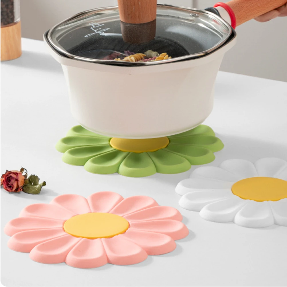 

Daisy Shaped Anti-Hot Silicone Mat Heat Resistant Coaster Dish Pad For Mug Cup Bottle Casserole Kitchen Table Protection