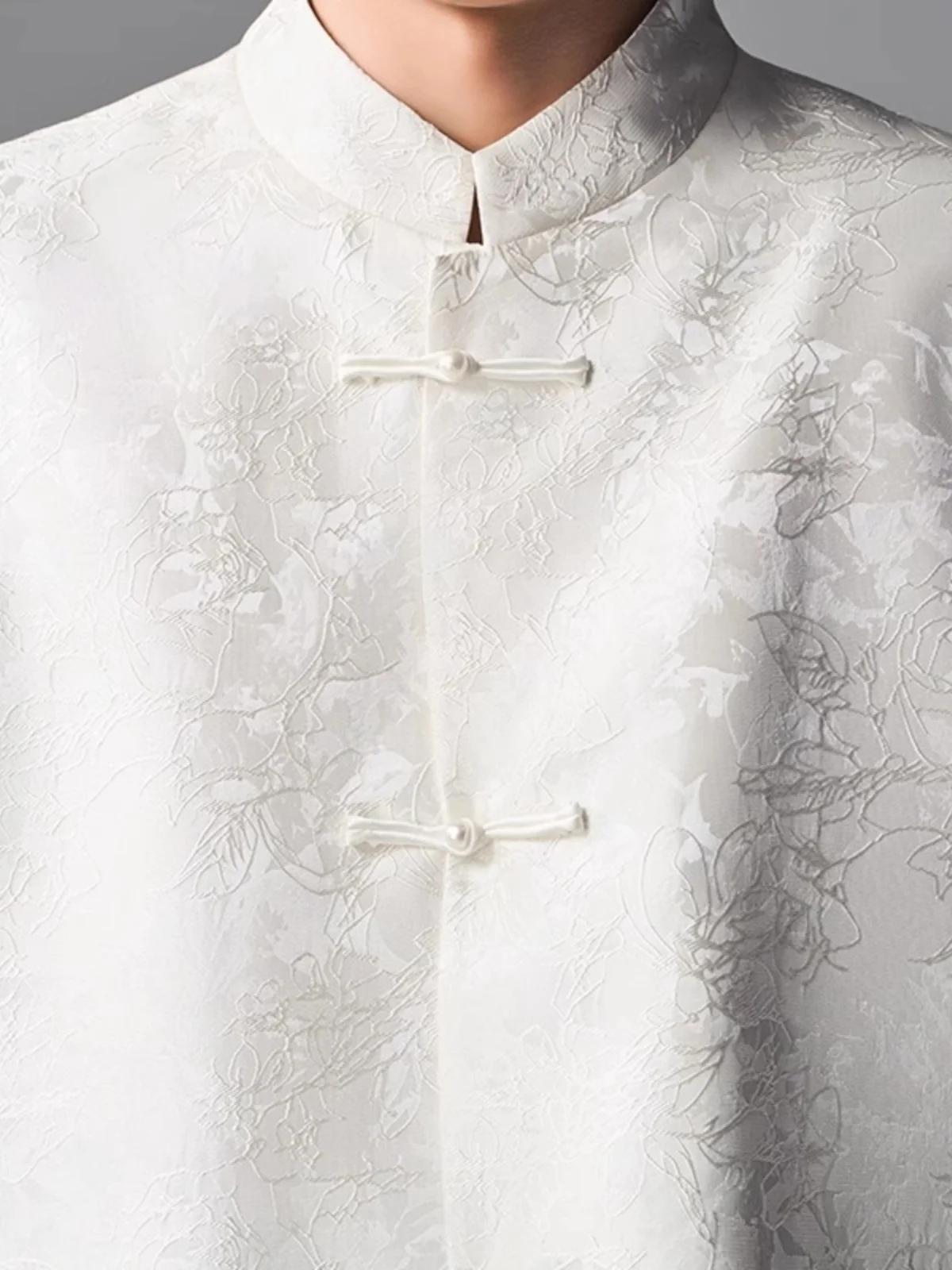 

New Chinese Sle Embroidered Pearl Button Stand Collar Western Suit Jaet Men's Faion Tang Costume Trend Spring Casual Suit