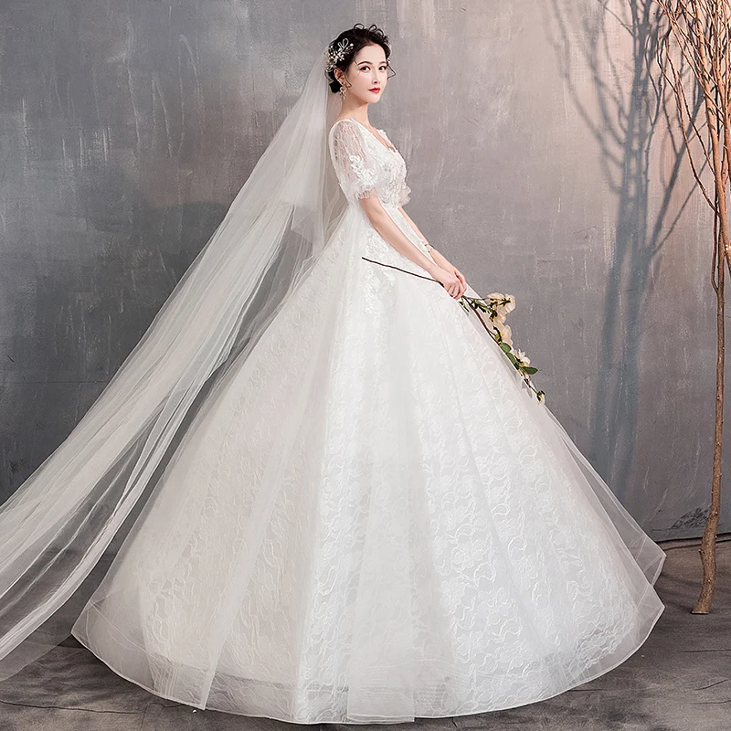 

2025 New plus Size High Waist Bridal Gown with Veil for Pregnant Women Winter Wedding Dr Fluffy Skirt Handmade Flowers