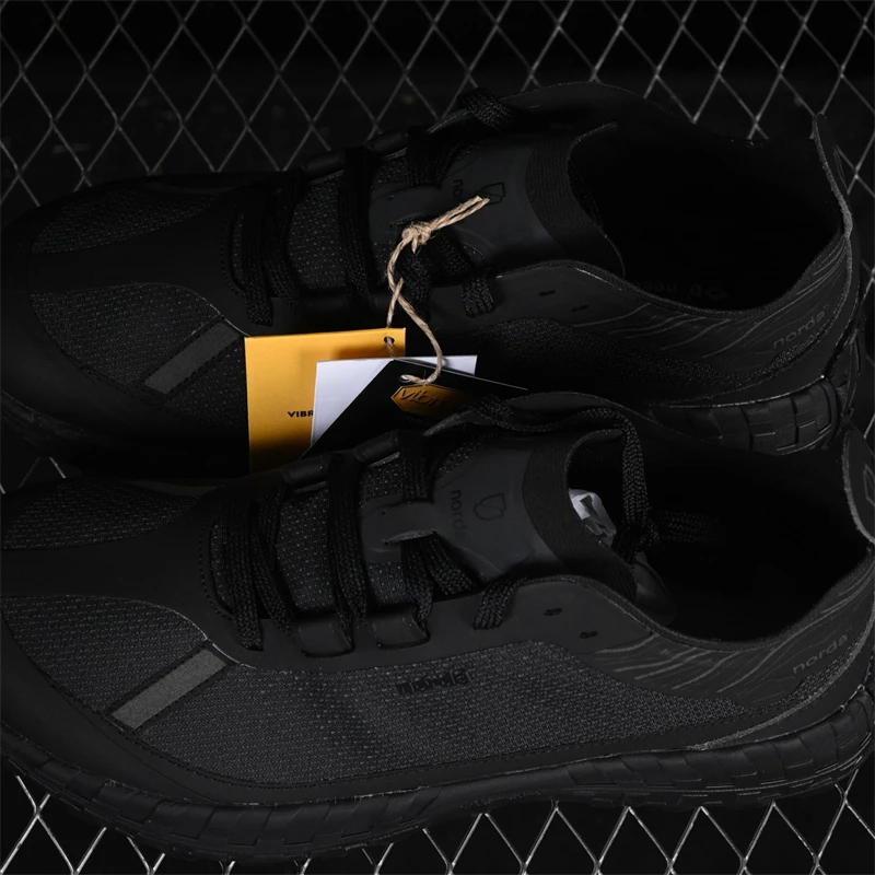 

BootsMinimalist casual shoes, minimalist design, versatile and easy to match