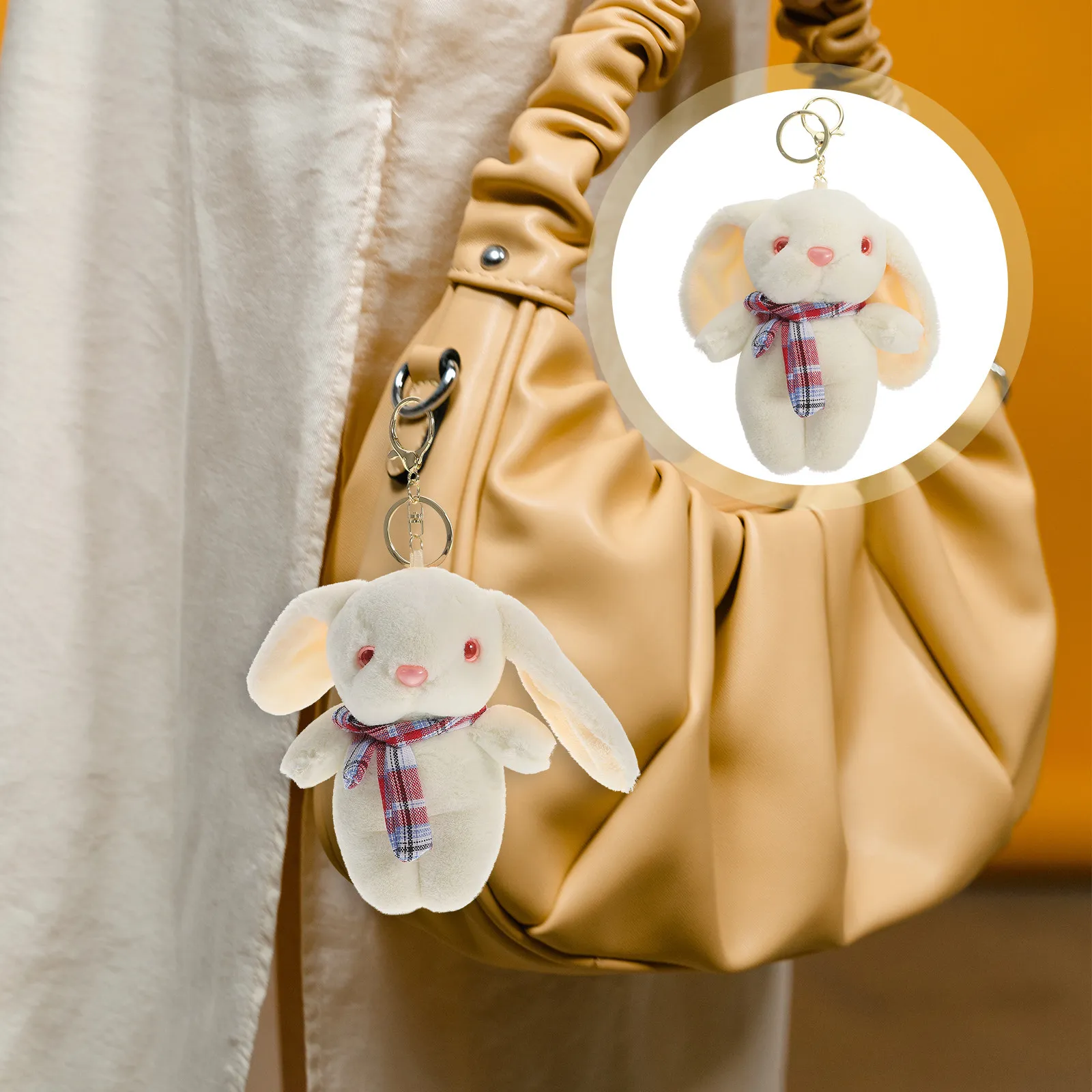 

Брелок-кролик: милый мультяшный кулон-зайчик для ключей, украшение для автомобиля и сумки, креативный подвесной декор, аксессуар в виде мягкой игрушки