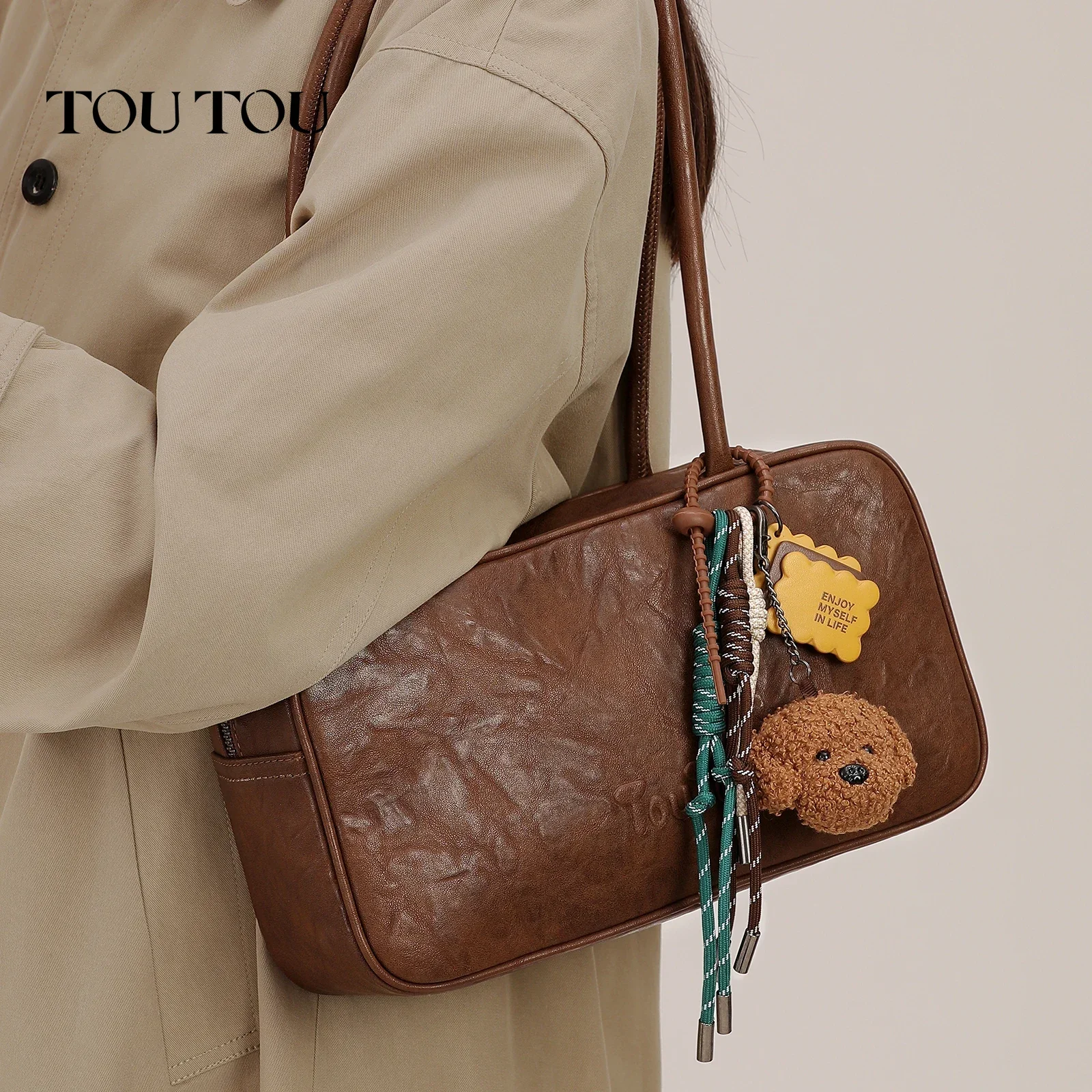 TOUTOU Women Bowling Bag for Valentine Gift Imitation Vegetable Tanning Large Capacity Handbag Vintage Underarm Bag Dog Pendent