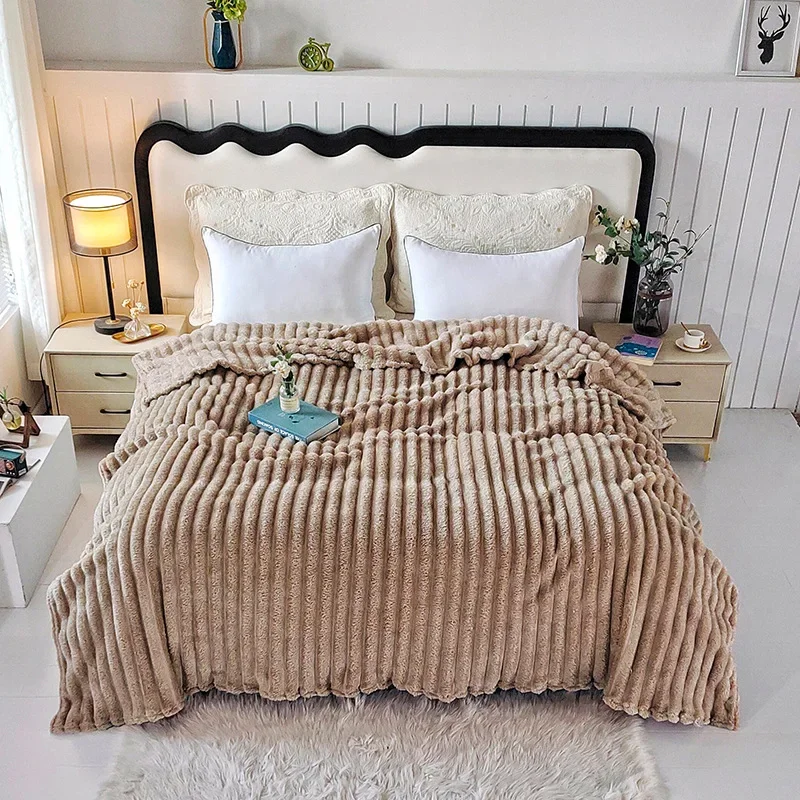 

2025 new imitation rabbit fur big bubble wide strip blanket Nordic style plush blanket home air conditioner blanket