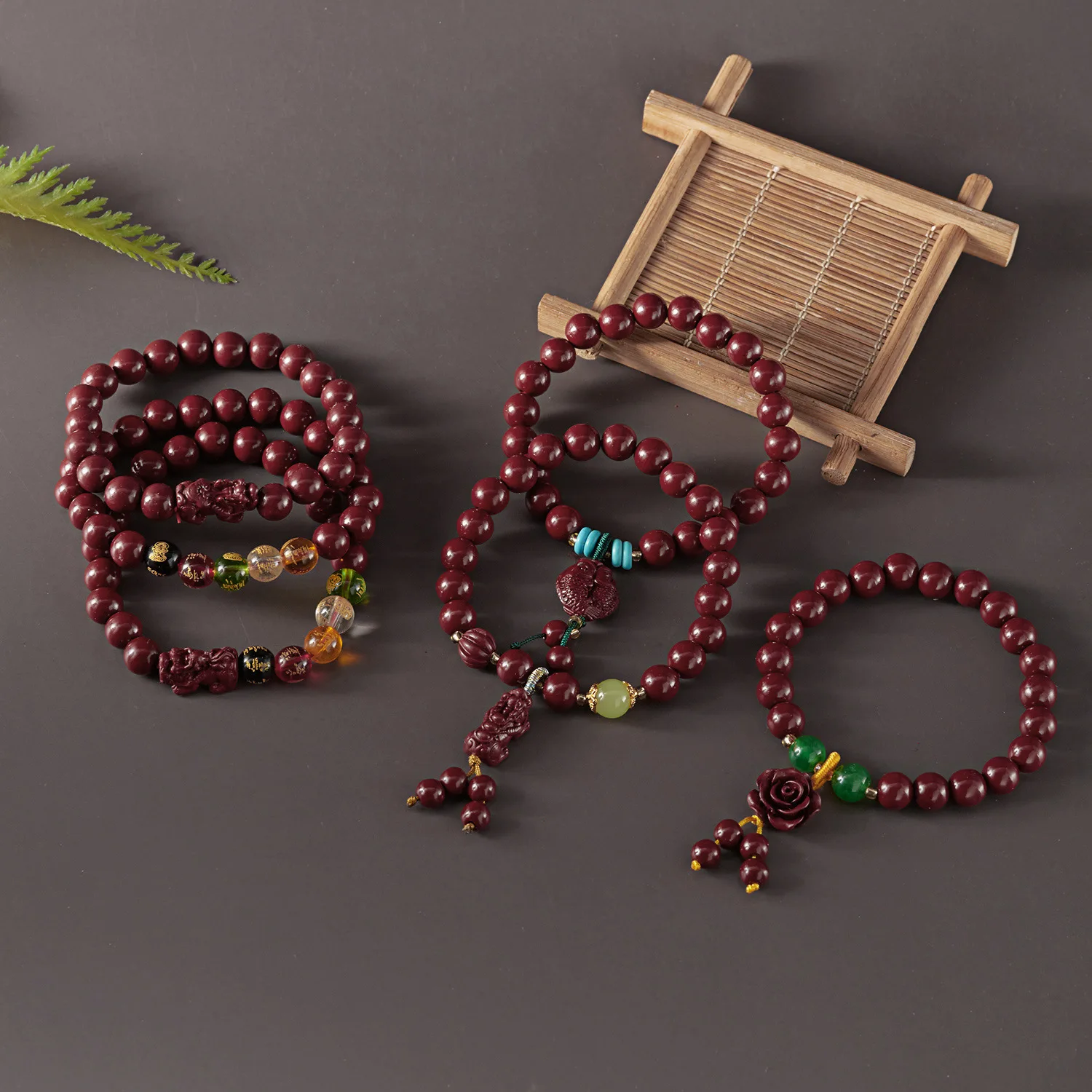Imitation cinnabar bracelet trend attracts wealth, Pixiu lotus bracelet temple
