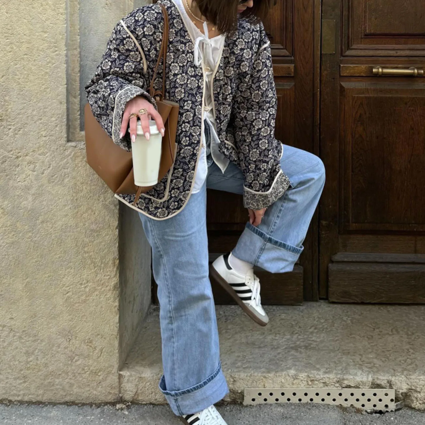 Damskie długie spodnie sportowe z dwustronnym nadrukiem, płaszcz z paskiem, jesień 2025, nowy, elegancki, kwiatowy wzór, dopasowany krój, kurtka.