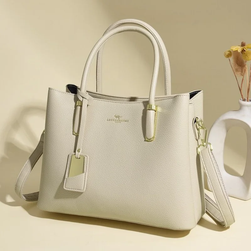 

Fashionable Women's Crossbody-Bag Made Of Sky-Printed Leather With Paris Elegant Daily Look​