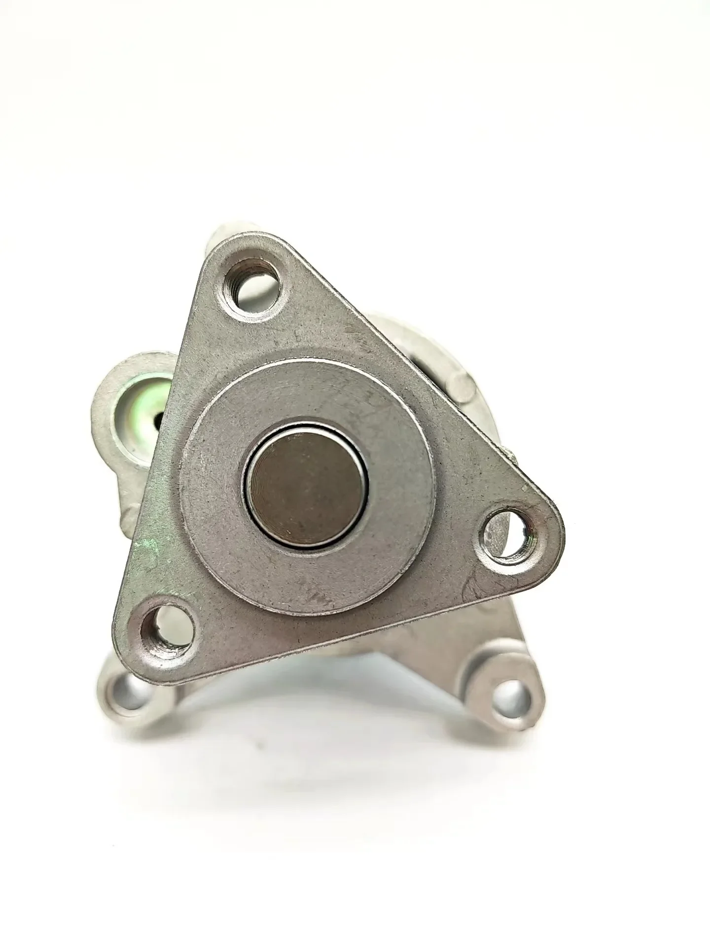 

LF0115100 L32715100 LF0115100 L32715100 L32715100A L3AD15100 Engine Cooling Water Pump For McCossey Victory