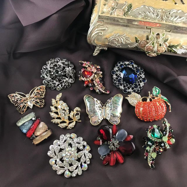 Off park brooches deals