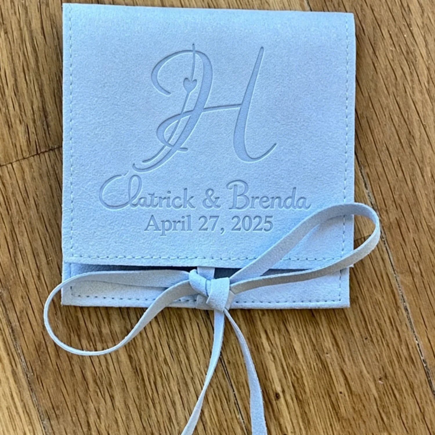 

10x10cm Custom Logo Printed Earrings Necklace Microfiber Jewelry Pouch with Ribbon Envelope Gift Packaging Bags