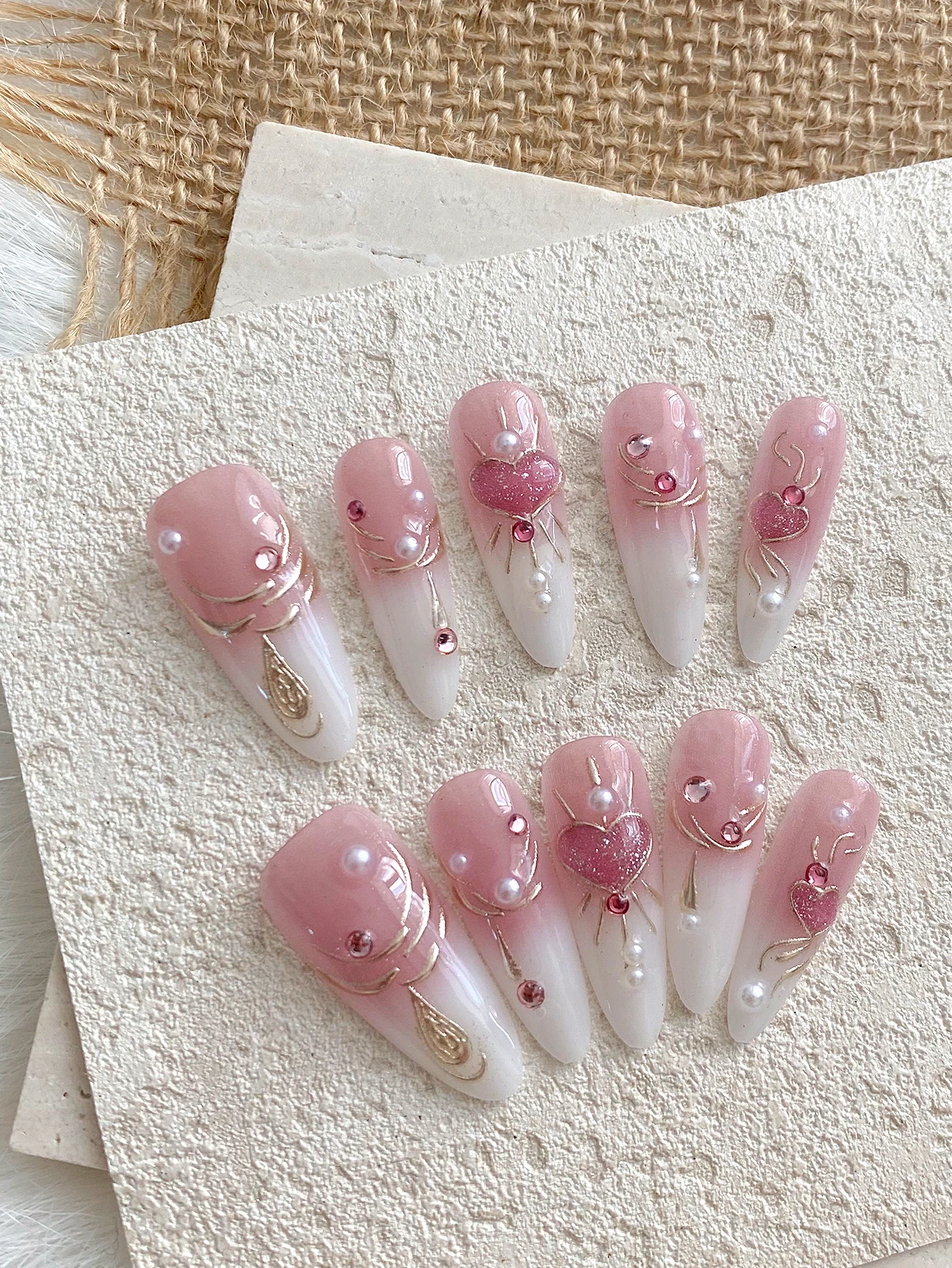 10 Pieces of Glittery Heart-Shaped Gold Lines Pearl Powder Zircon Long Almond-Shaped Bridesmaid Gentle Semi-Handmade Nail Art Stickers
