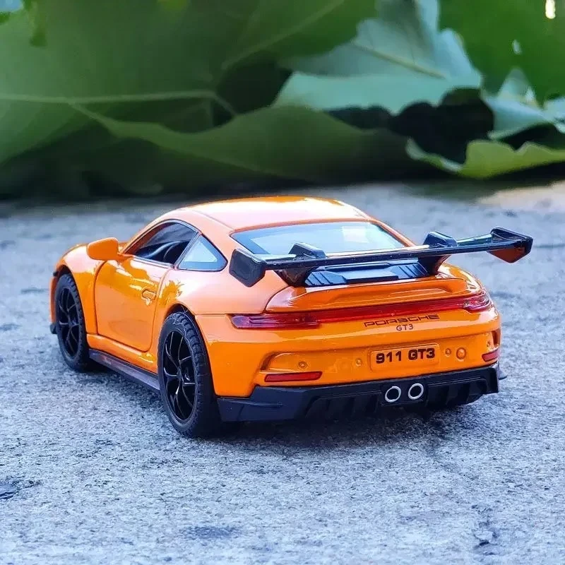 1:32 911 GT3 alta simulación Diecast Metal aleación modelo coche sonido luz tirar hacia atrás colección niños juguetes regalos F582