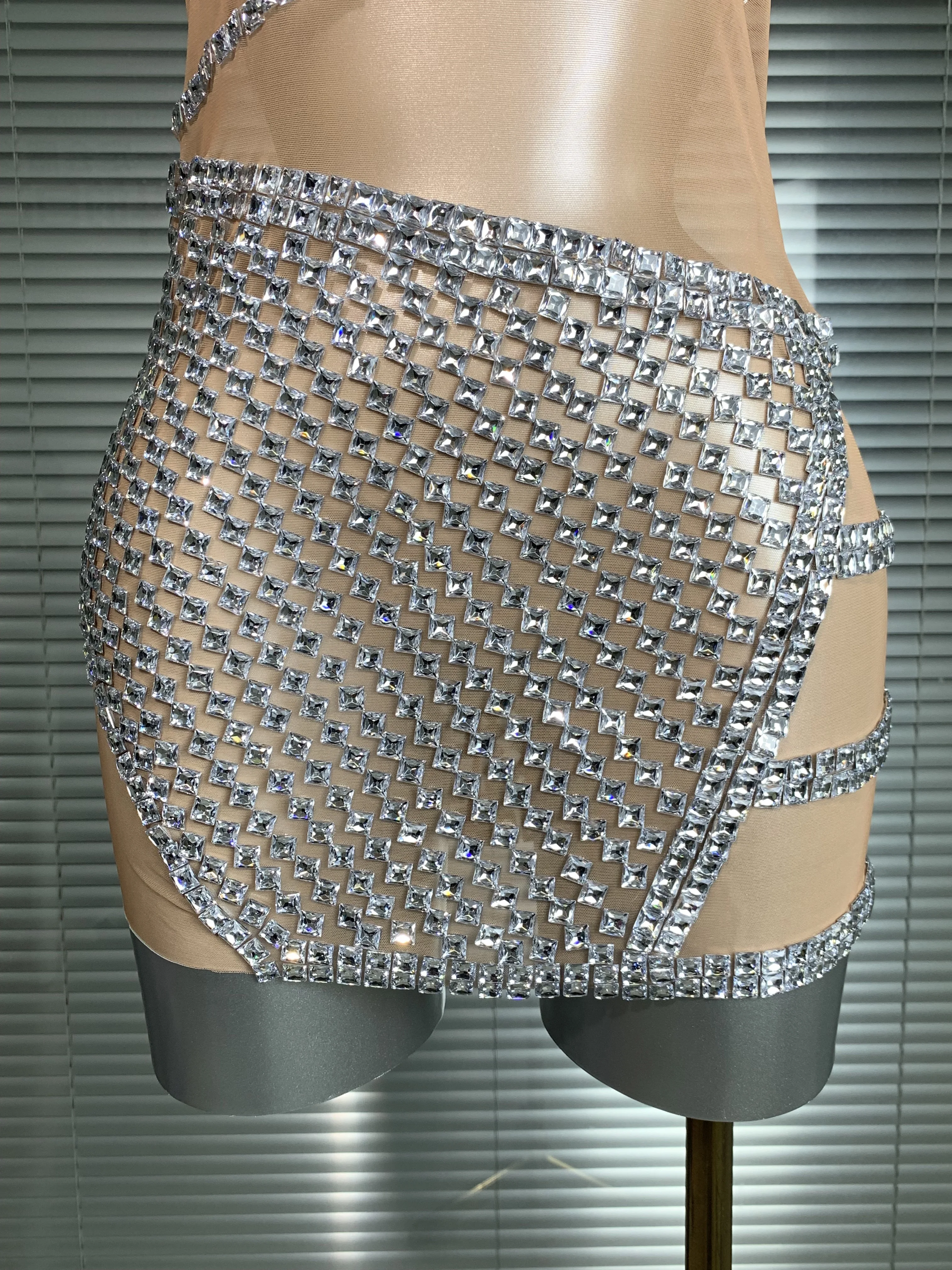 Minivestido de fiesta para mujer, traje Sexy de malla transparente de cristal para actuación en escenario, bailarina, cantante, Club nocturno, celebridad