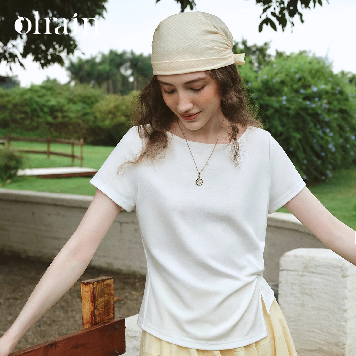 OLrain White Cotton Short Sleeve Top Women 2026 Summer Crew Neck Side Knot Twist Waist Slit Hem Slim Daily T-shirt O58XT001539