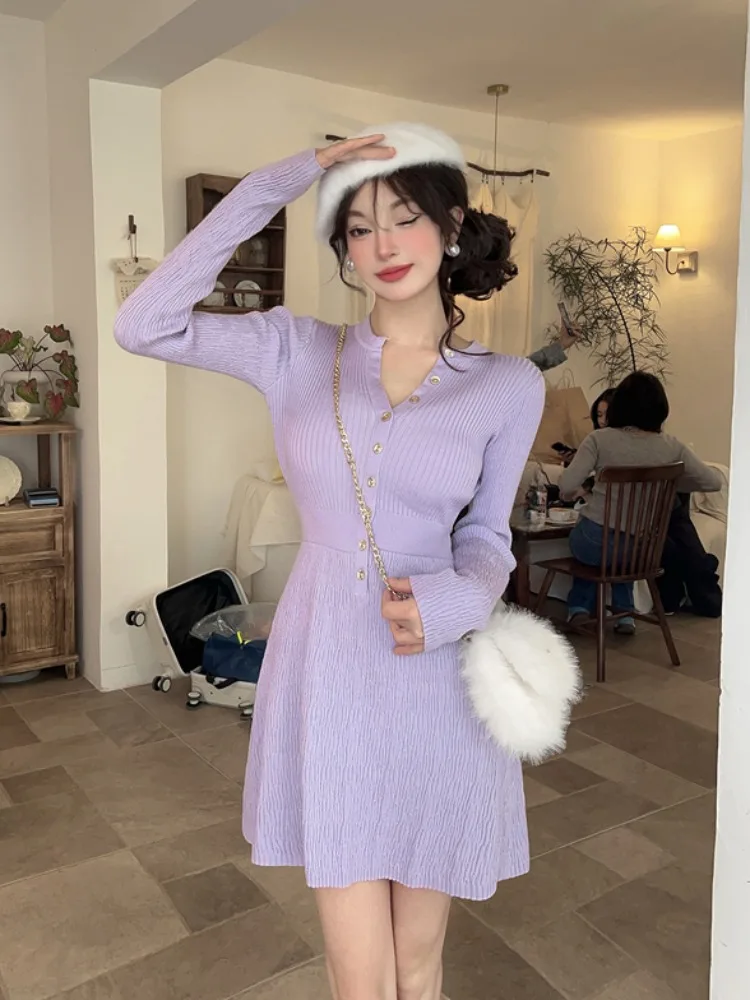 

Нежное трикотажное платье с v-образным вырезом для женщин на осень и зиму, уникальная и шикарная утягивающая талия, элегантная однотонная короткая юбка