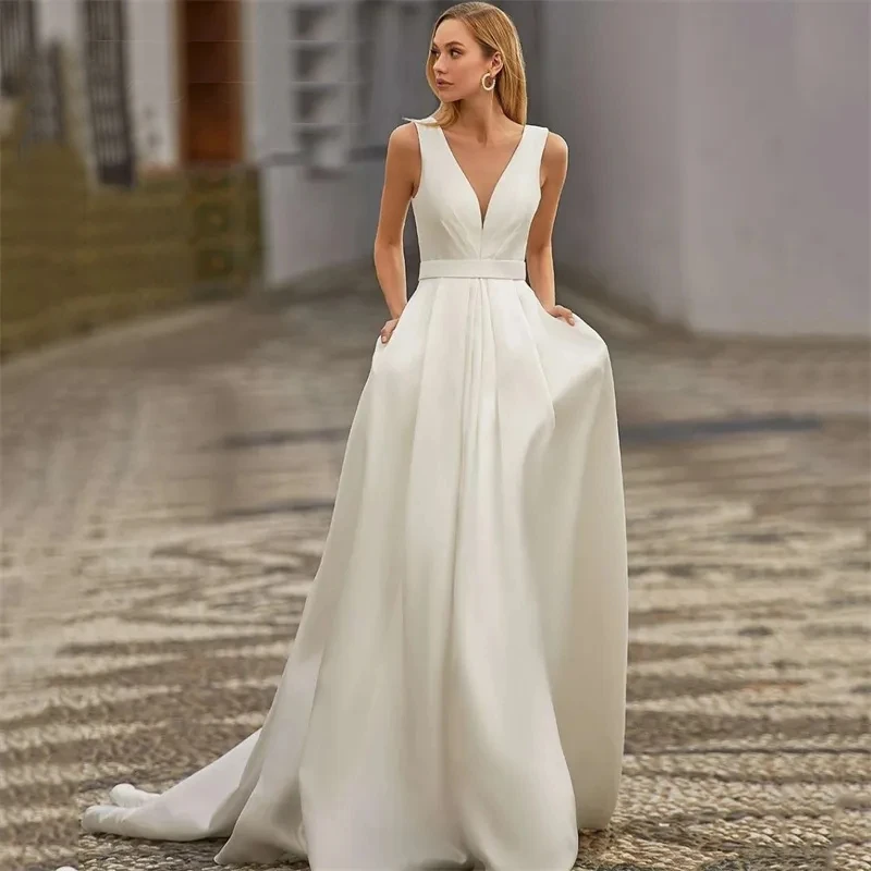 

Simple V Neck Wedding Dresses Smooth Pleat Satin Floor Length Ball Gowns Sexy Sleeveless backless formal Bridal Beach Party Gala