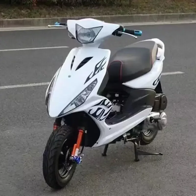 

Motorcycles, scooters, and scooters for commuting, with a total capacity of 125cc