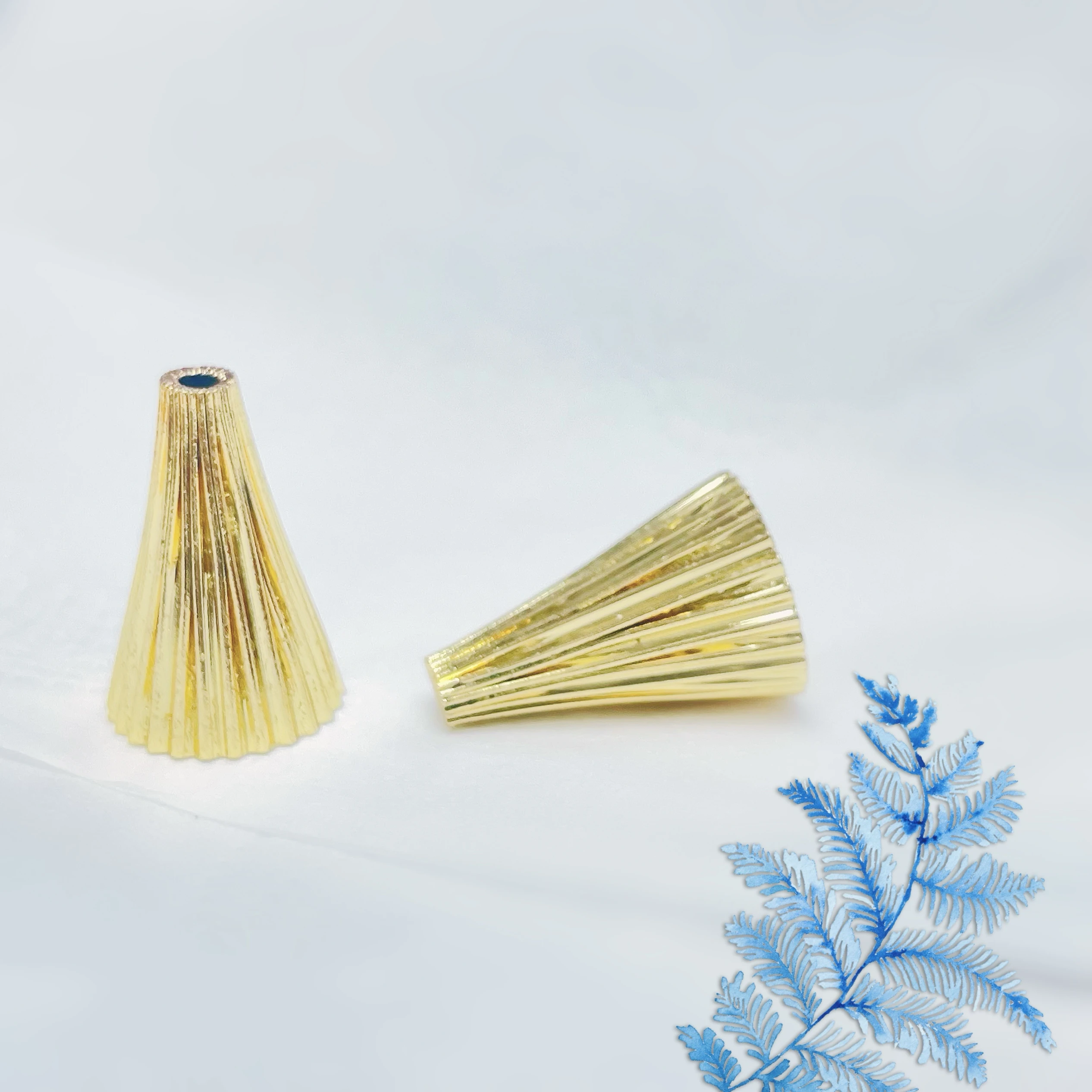 sino-de-couro-com-borla-e-preservacao-de-cor-dourada-em-formato-de-trombeta-acessorio-de-joalheria-diy-ornamento-de-sino