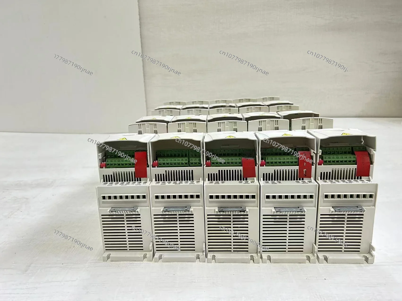 Inverter ACS150-01E-02A4-2 04a7 06a7 07a5 09a8 Original Disassembling Machine Color Is Good