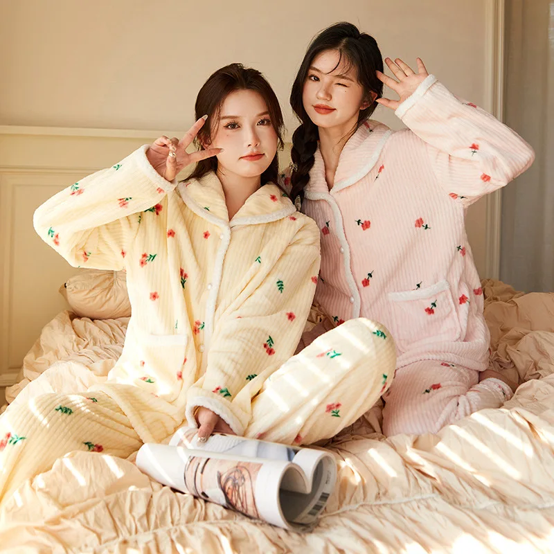 

Женские пижамы из кораллового флиса, комплект домашней одежды, одежда для сна, брюки, одежда для дома, осенне-зимний кардиган для девочек, теплый комплект из двух предметов с цветком