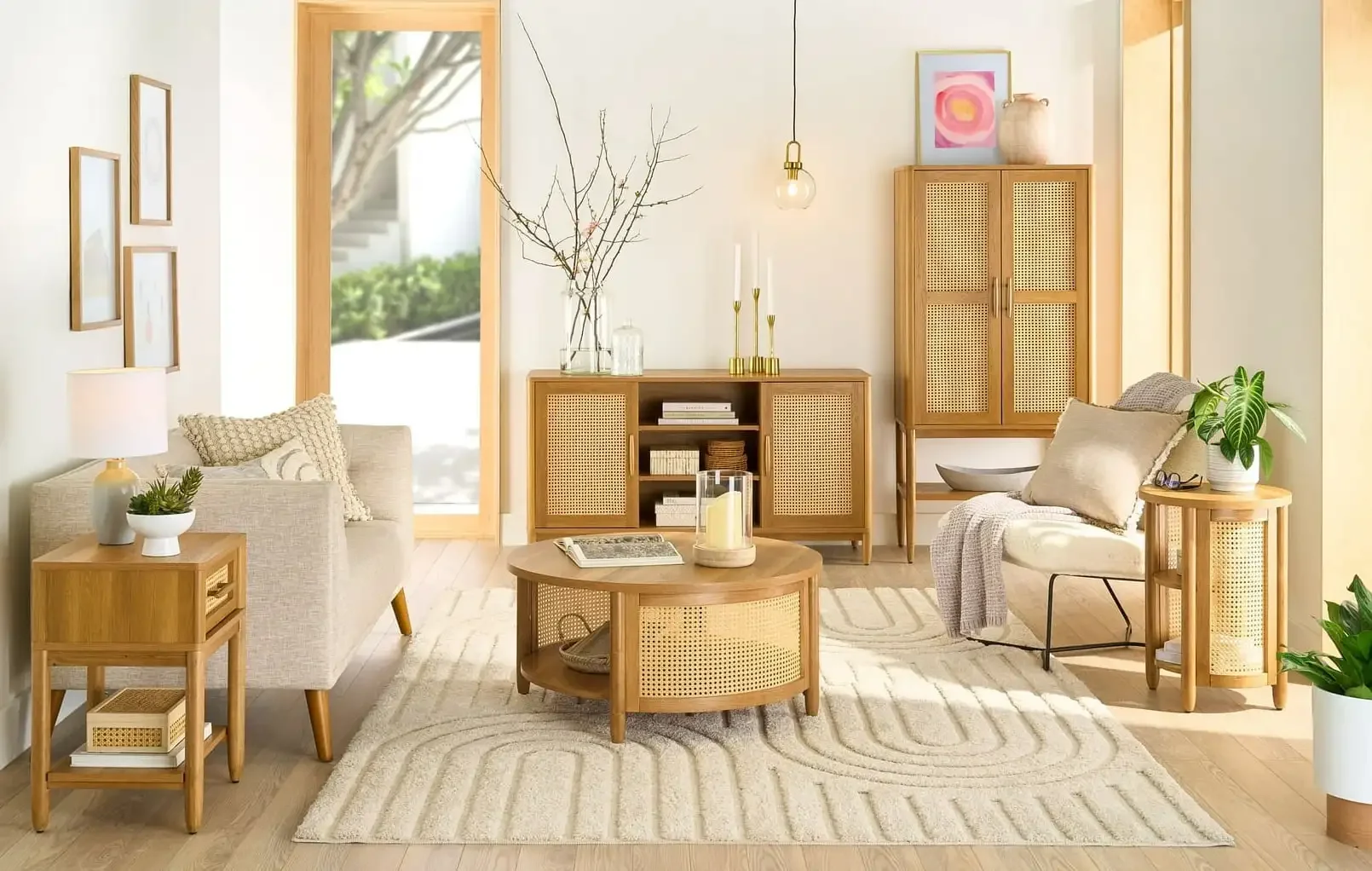 Springwood Caning Couchtisch, helles Honig-Finish, Seitenteile mit dekorativem Rattan-Einsatz