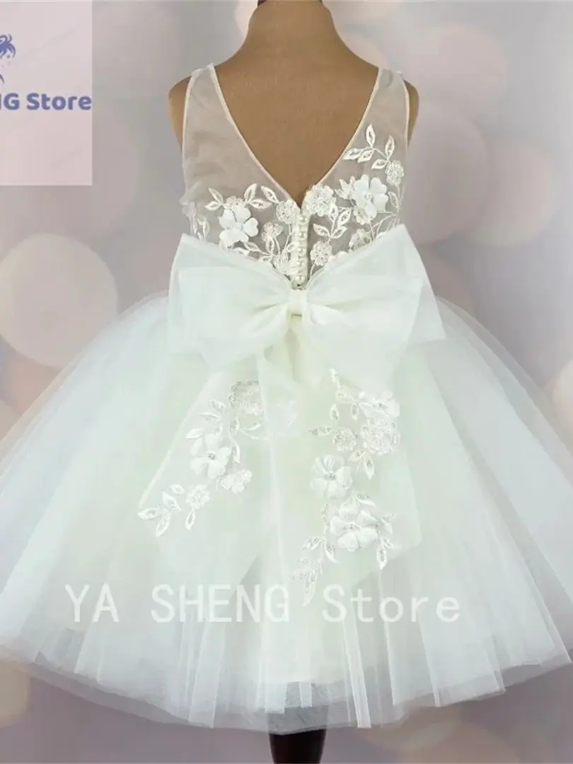 زهرة بيضاء فستان فتاة مع القوس ، بلا أكمام ، طول الركبة ، الزفاف ، عيد ميلاد ، المناولة الأولى