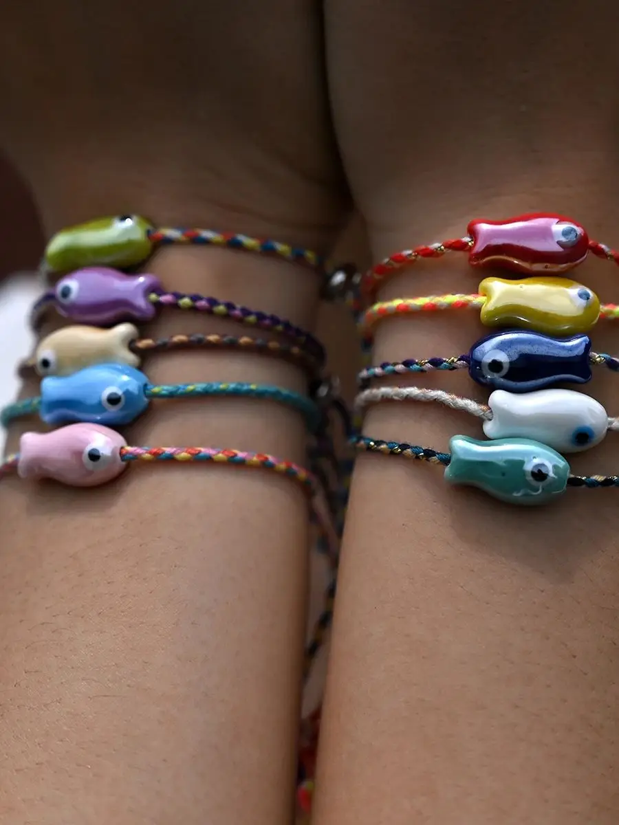 Ensemble de 10 pièces de bracelets en forme de poisson en céramique pour femmes, corde colorée tissée à la main, style Boho, Bracelet à breloques, bijoux populaires d'amitié