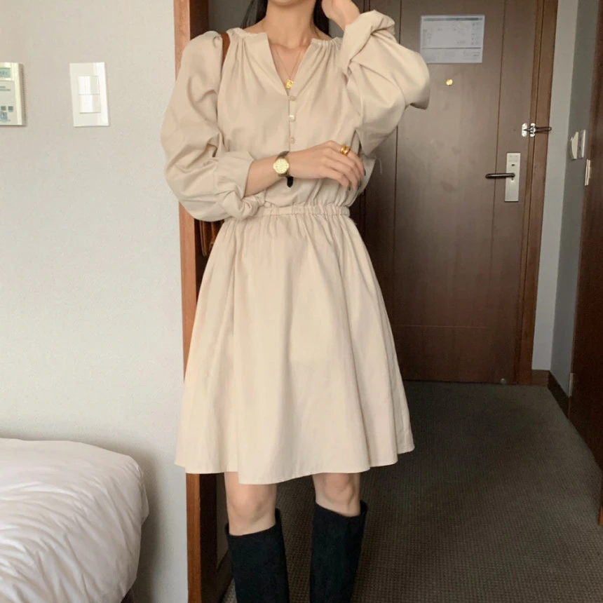 Retro Korean Style V-Neck Loose Bubble Sleeve Dress Women's Fashionable Elastic Waist Design Autumn Collection Long Sleeve
