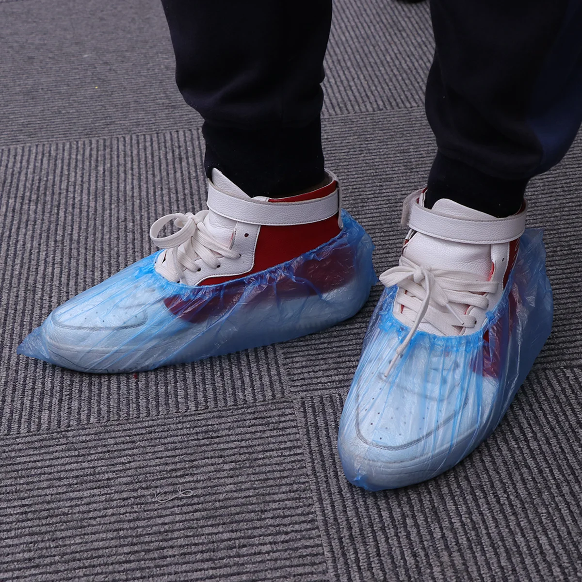 

100pcs Waterproof Shoe Covers Blue 36*15Cm Polyethylene Elastic Fit Disposable Overshoes For Home Hotel Office Car Plastic