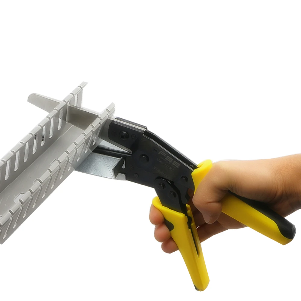

45°/90° Multi-Angle Plastic Trunking Cutter – VSJ-110XC Manual PVC/PE/PPR Pipe Wire Slot Scissors