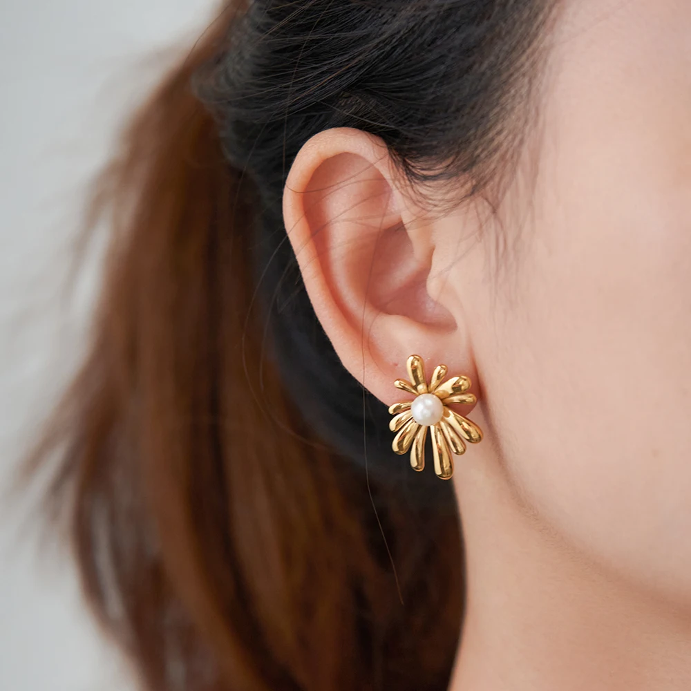 

ENFASHION Aretes De Mujer Pearl Stud Earrings For Women Stainless steel 18K Plated Gold Fashion Jewelry Dailywear E231463