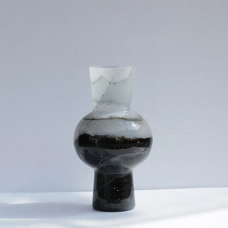 

Medieval style gradual change color matching glass vase dining table hydroponics retro vase simple decoration