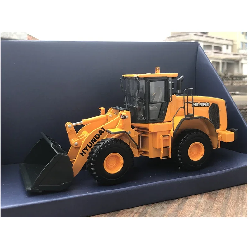 Diecast 1/35 Scale HL960 Alloy Loader Forklift Model Collection Souvenir Display Decoration Adult Toys Gift