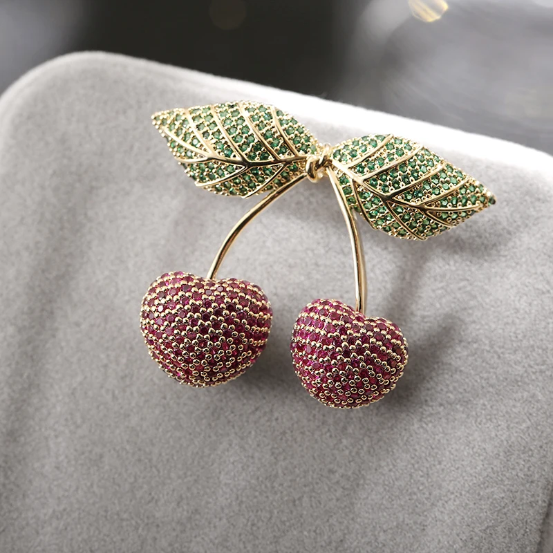 المبهر كامل الزركون معبد الكرز النحاس التلبيب دبابيس المبهر الفاكهة على شكل دبابيس النحاس جميلة النساء الفتيات فستان الصدار