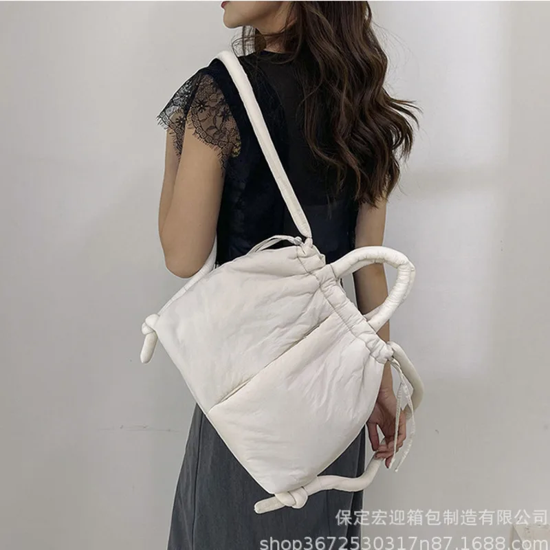 Fashion Shoulder Bag Women\'s Down Fil Cotton Fashionable Student Backpack Portable Makeup Bag Casual Large Capacity Shoulder Bag