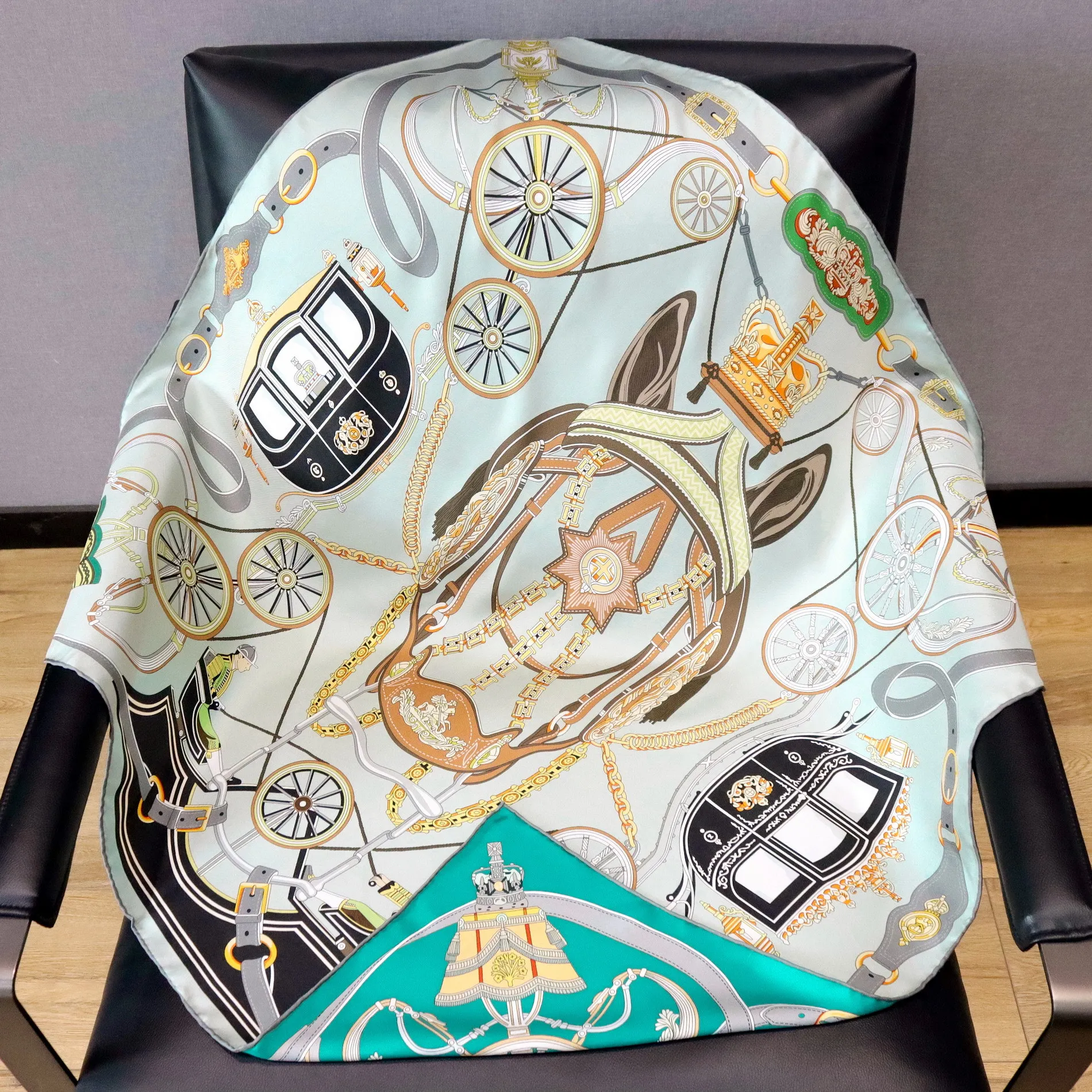 High-end Elegant Women's Fine Noble Wheel Double-sided Print Quality 18MM Twill 100% Mulberry Silk Hand-rolled Edge Large Scarf