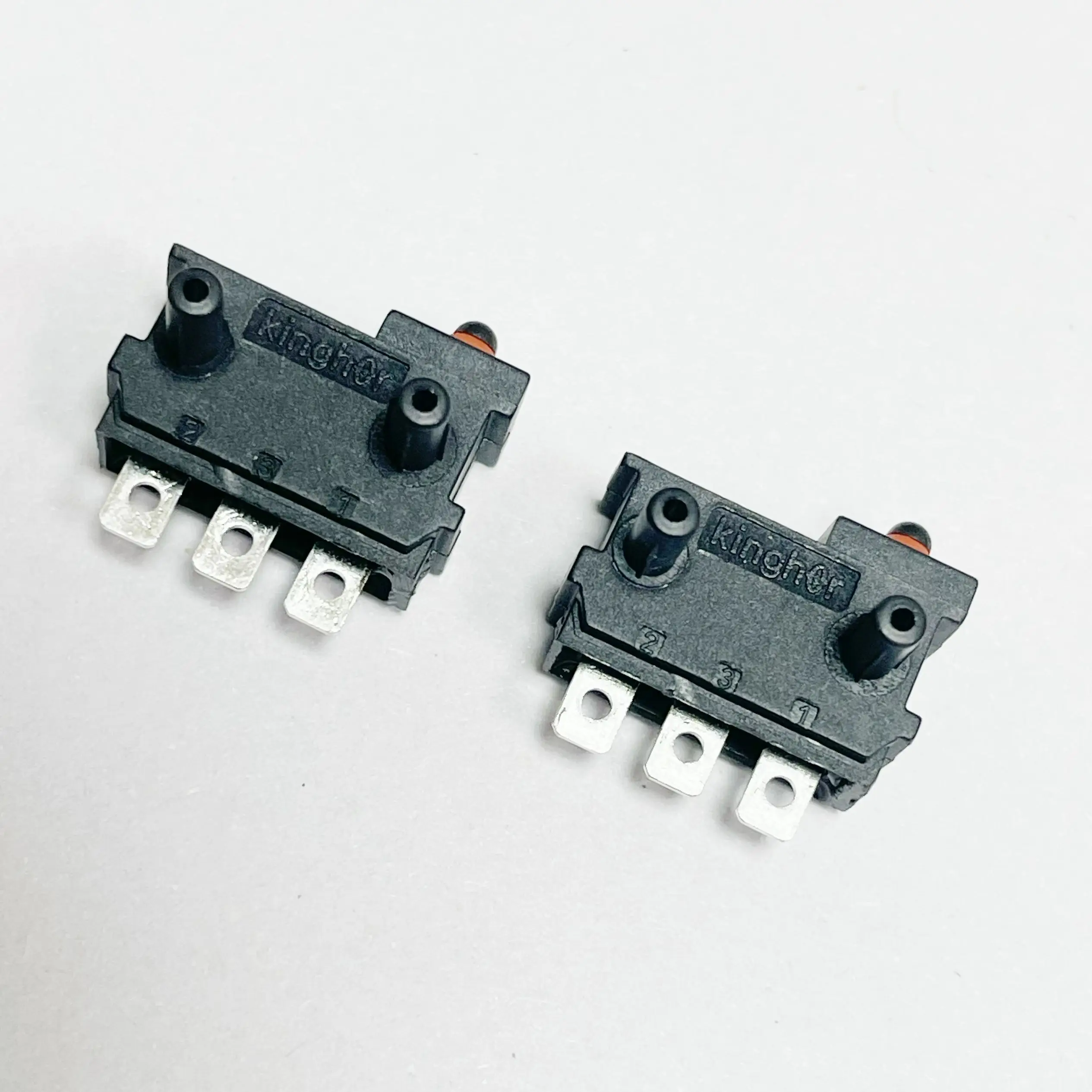 5PCS/LOT German Cherry Waterproof Micro Switch DJ1G-AG29 Vertical Small Limit Travel Switch 3 Pin New Spot