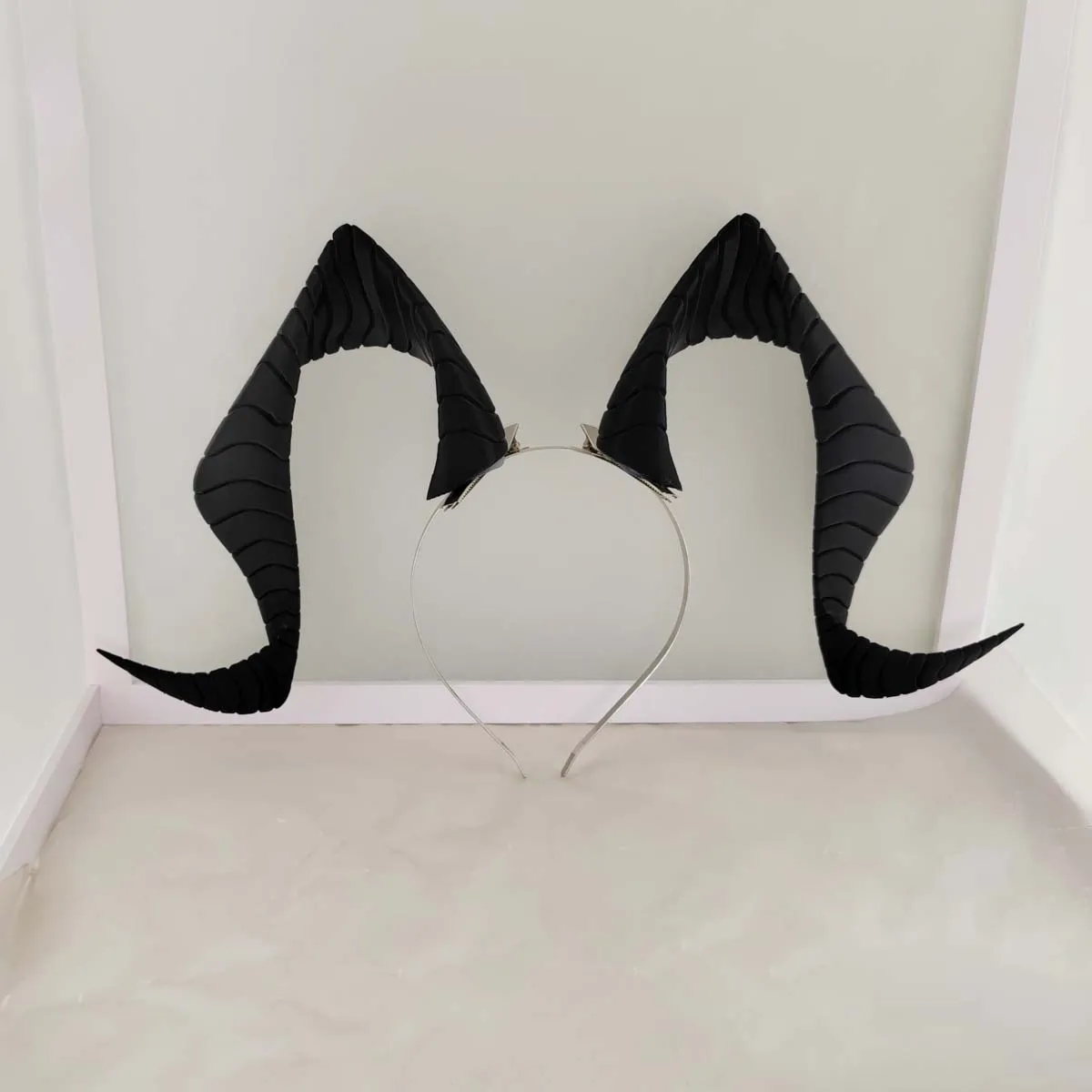 Wuthering Waves Zani Cosplay Prop Perücke Graues Horn Haar Bank Ragunna Rinascita Für Halloween Party Frauen Mädchen Karneval