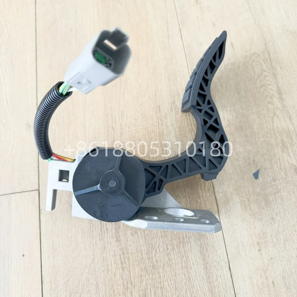 84557583    دواسة الوقود الإلكترونية لشاحنات فولفو