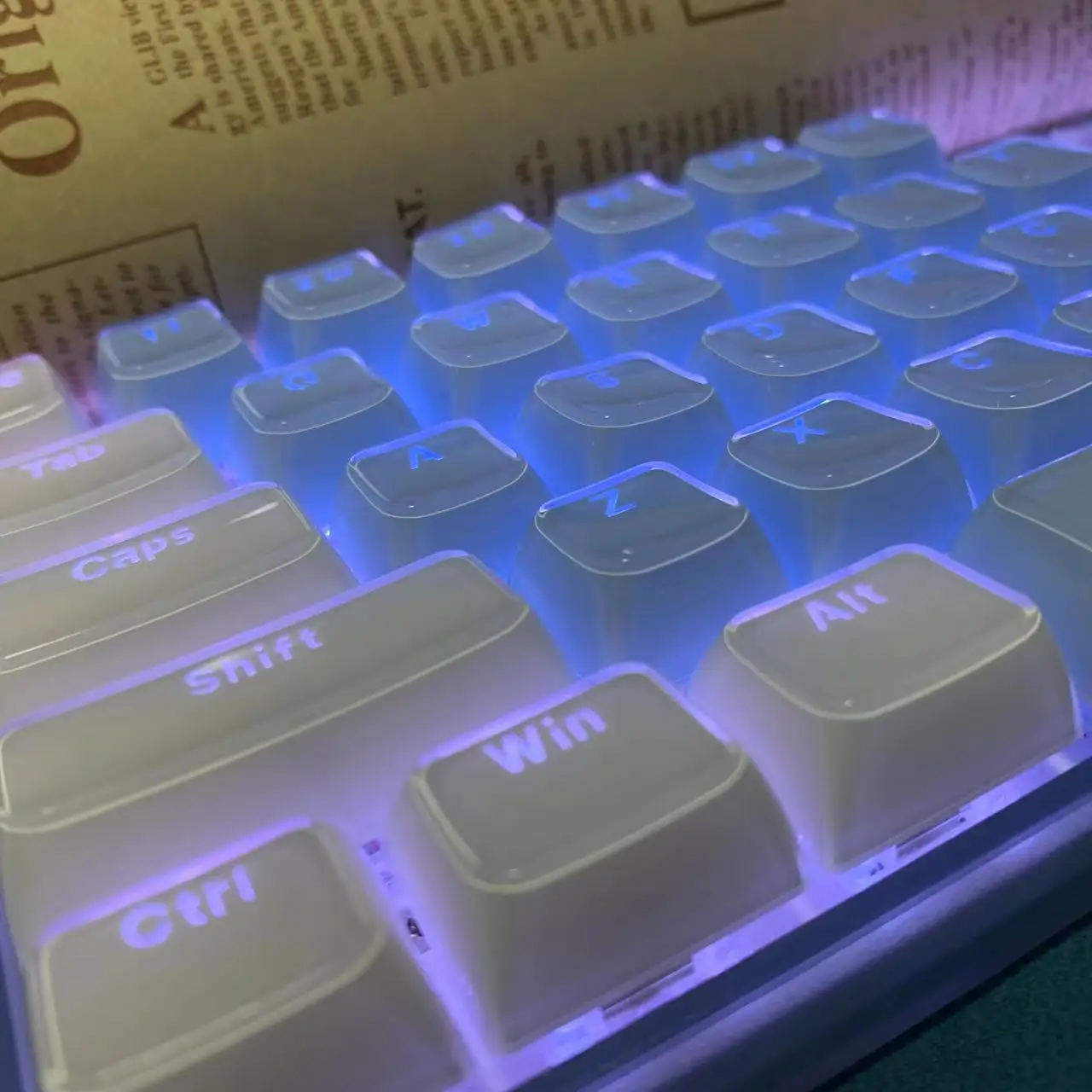 Translucent Keycaps MDA Profile 136 Keys Mechanical Keyboard for Alice Pink Layout White Keycaps DIY Backlit Jelly Crystal