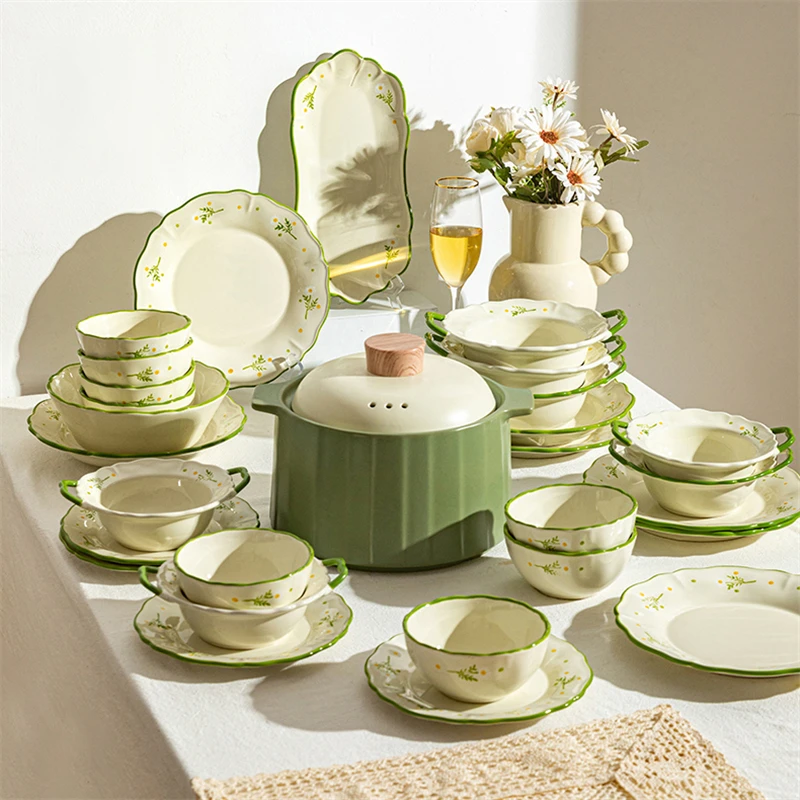 

High Aesthetic And Fresh Daisy Print Bowls And Plates Household Gift Giving Ceramic Underglaze Color Plate Spoon Tableware Set