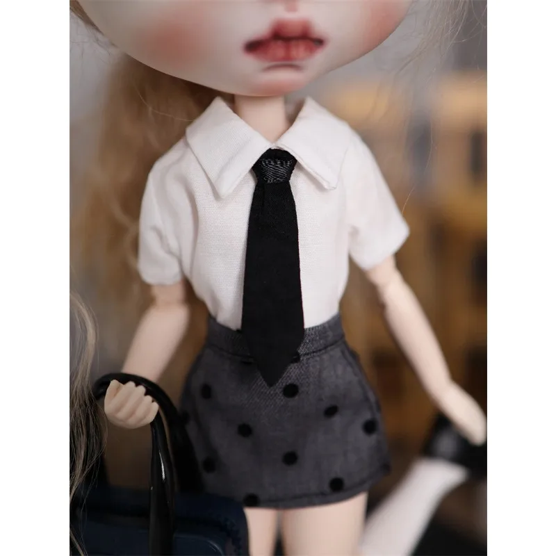 Weibliches Pendler-Outfit im Maßstab 1:6, weißes Hemd, gepunkteter Rock, Mantel, Anzug, passend für Blythe OB24 Actionfiguren, Körperkleidung, Modell – Detail 3
