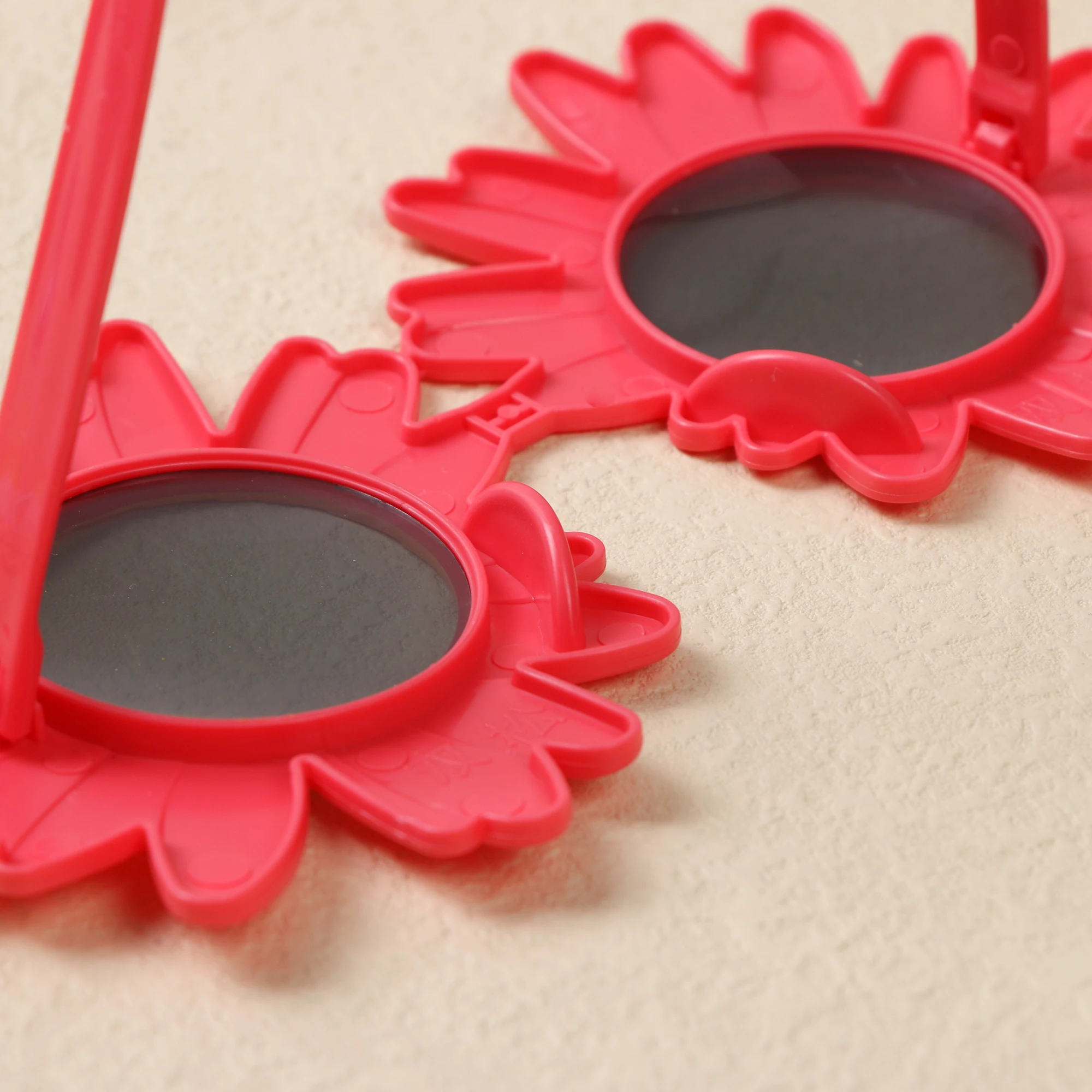 Sonnenblumen-Sonnenbrille, kleine Gänseblümchen-Form, Sonnenbrille, lustige Party, dekorative Brille, Kunststoff, Sammeln, Picknick, Fotografie-Requisiten – Detail 19